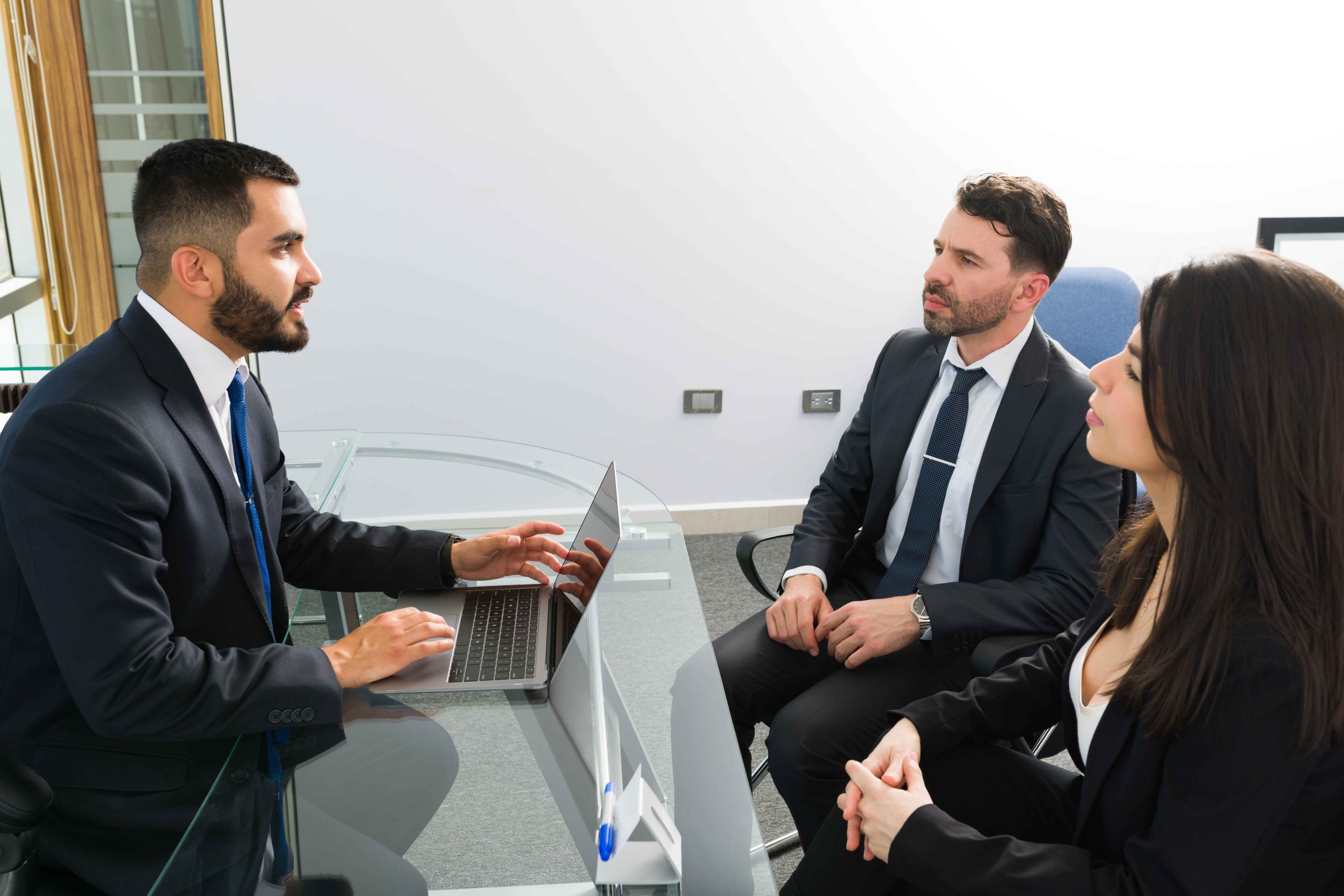 How Lawyers in Dubai for Divorce Safeguard Assets and Family Interests